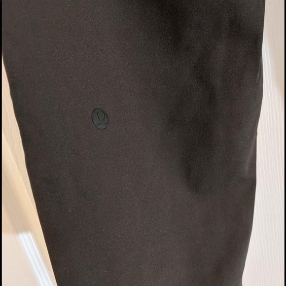 Lululemon sport pants - Picture 4 of 4